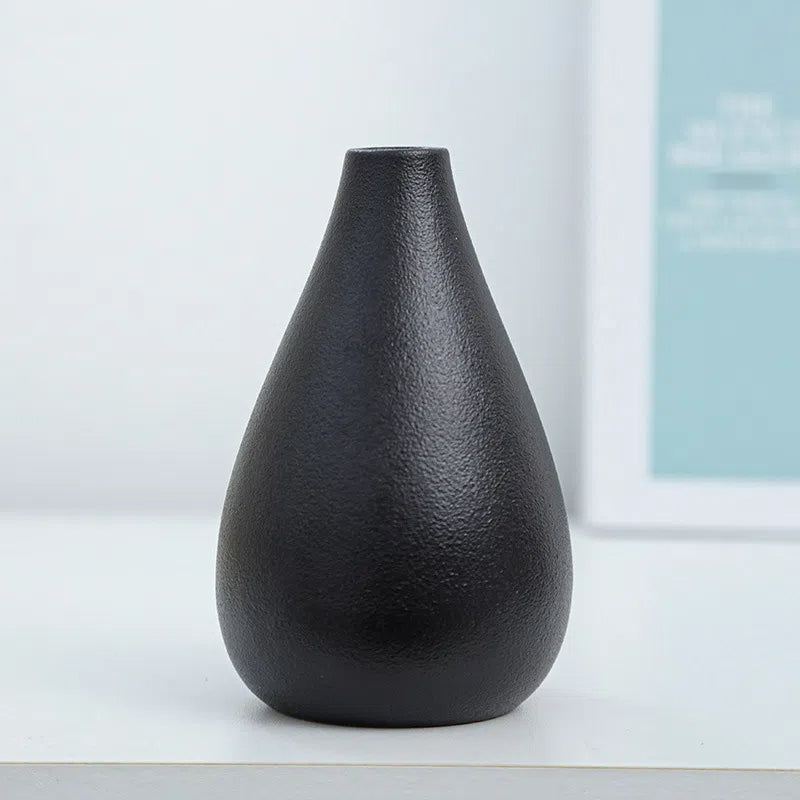 Zen Black Tea Vase