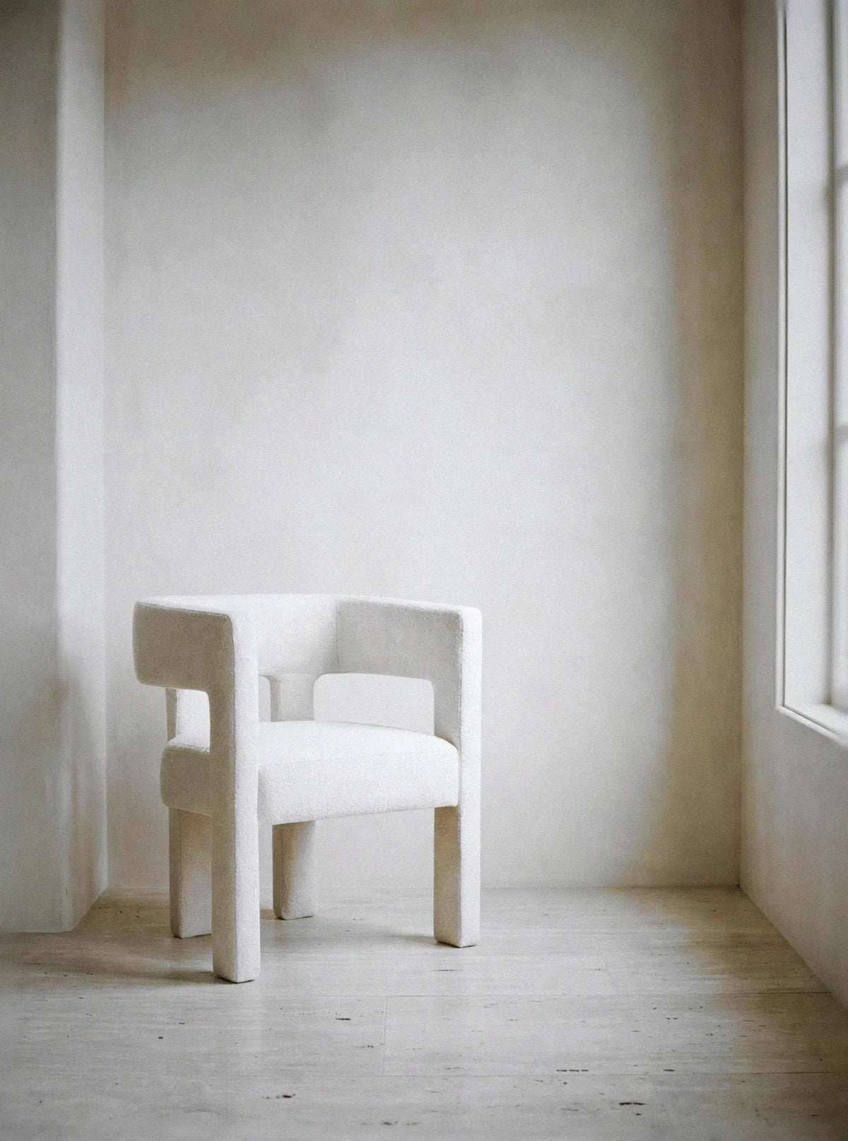 Contemporary Upholstered Accent Chair