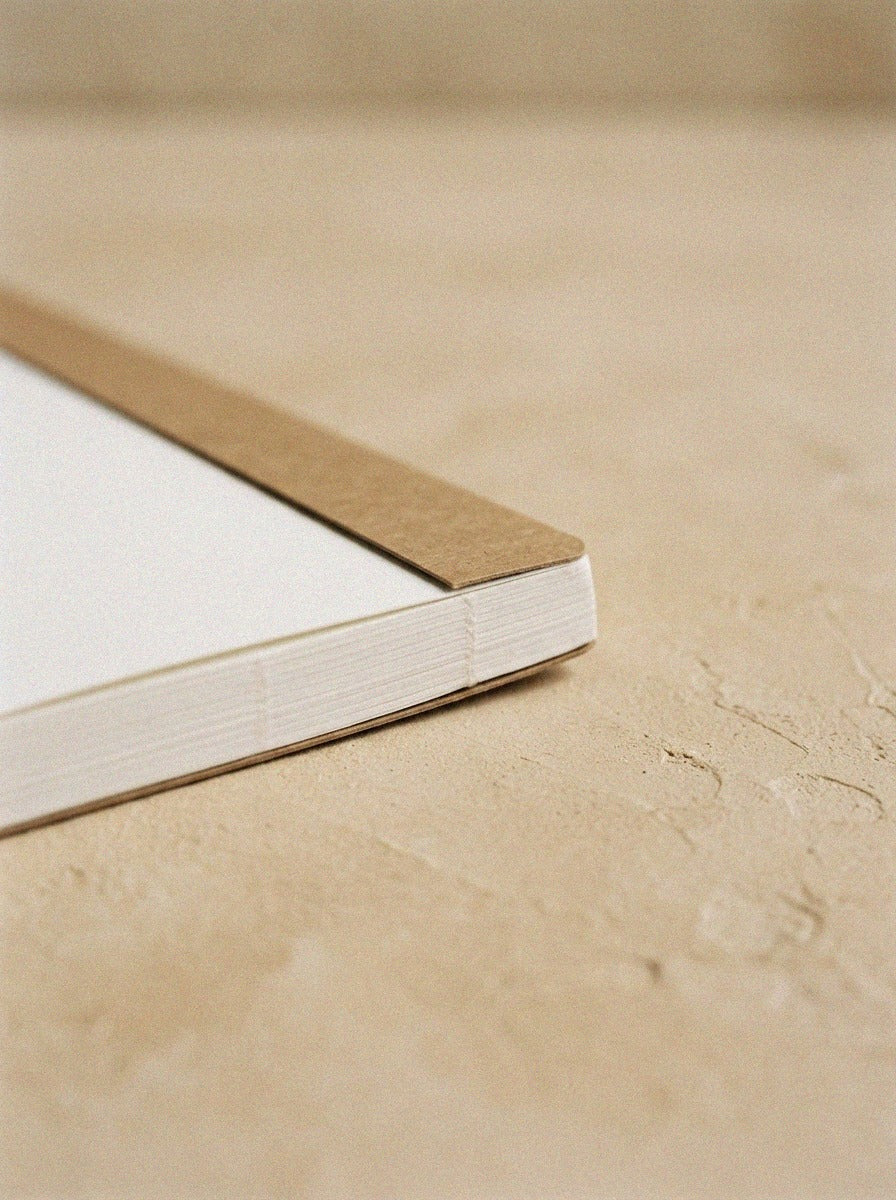 Curora 2-edge-closeup