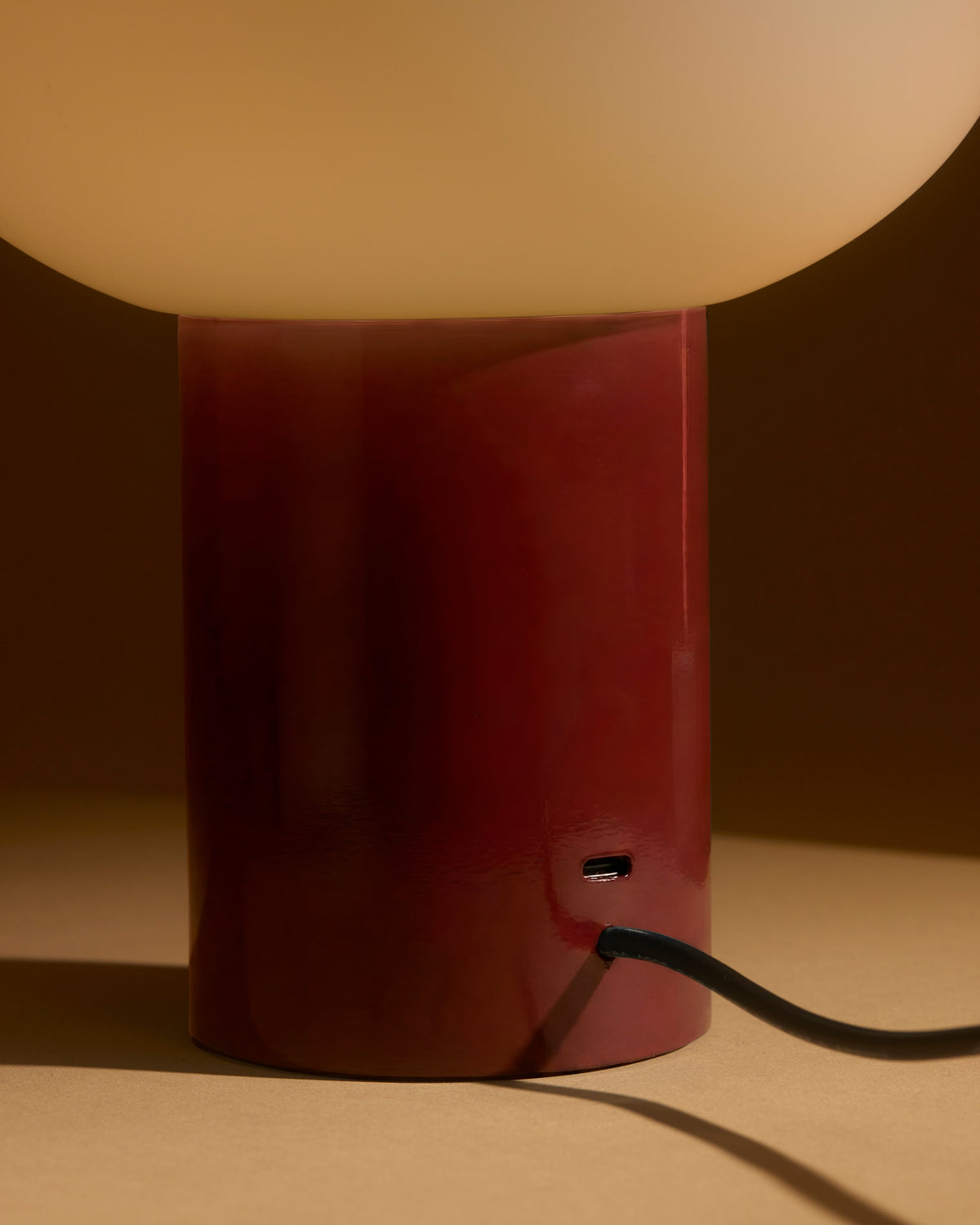 Ivy Globe Table Lamp