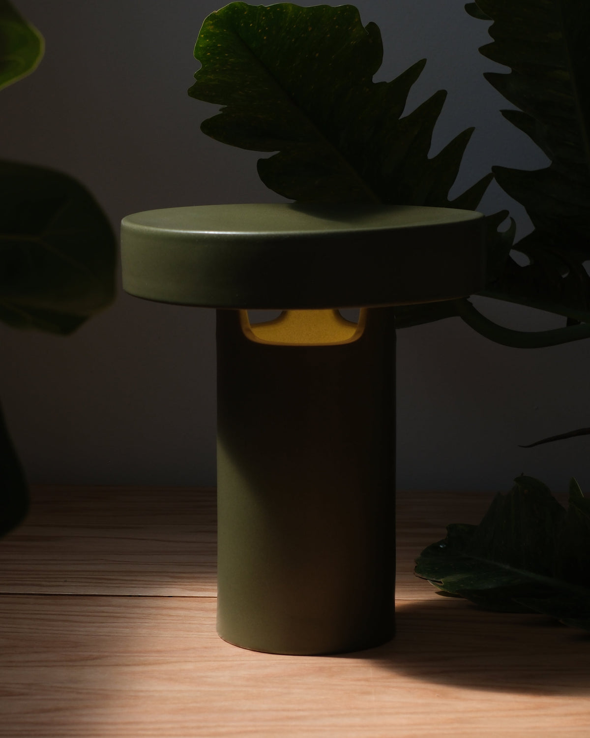Slot Ceramic Table Lamp