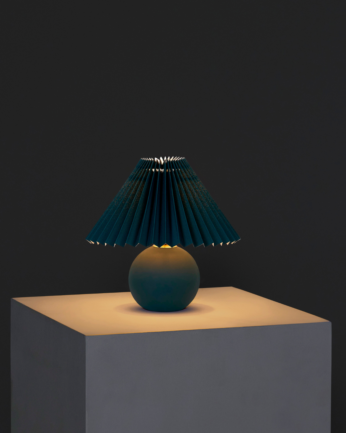 Serena Ceramic Globe Lamp