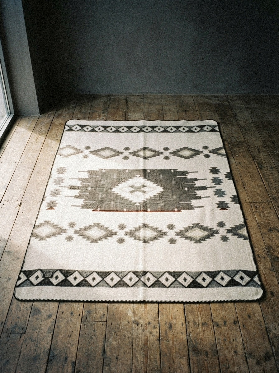 Cotacachi Aztec Reversible Throw