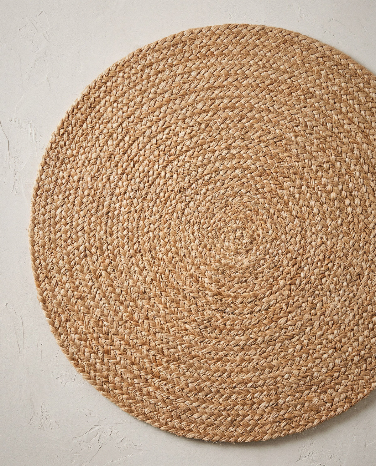 Natural Jute Round Placemats, Set of 4 - Curora Home