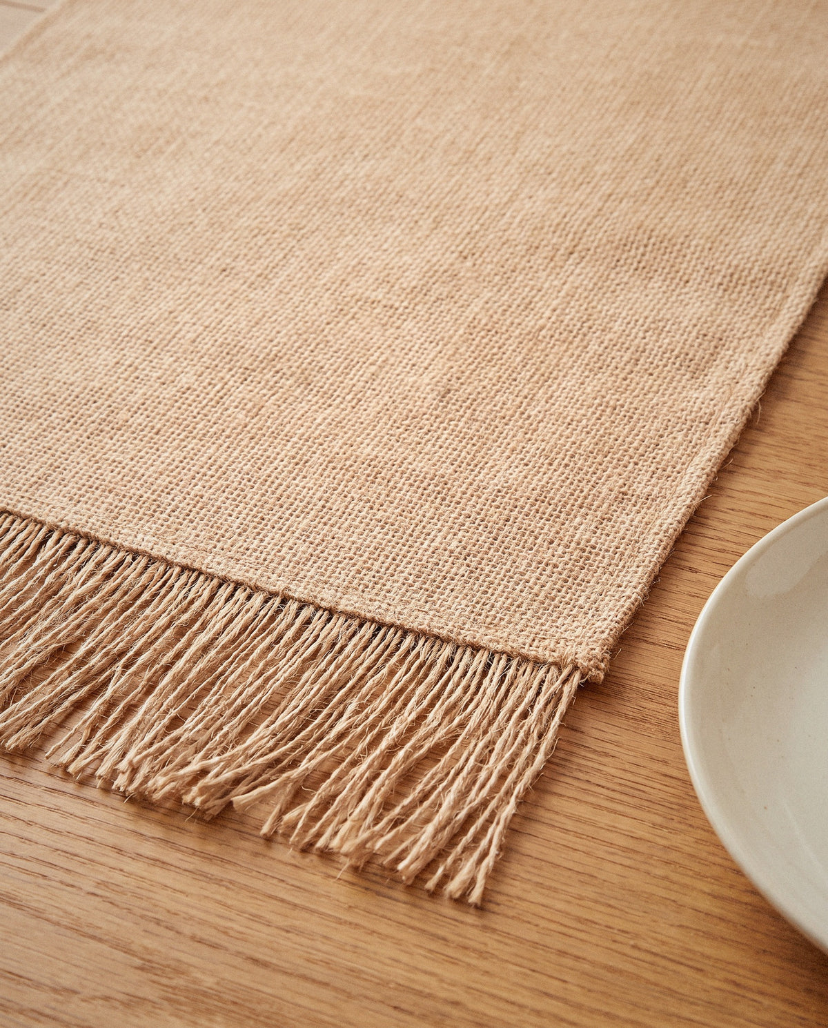 Natural Jute Tassel Table Runner - Curora Home