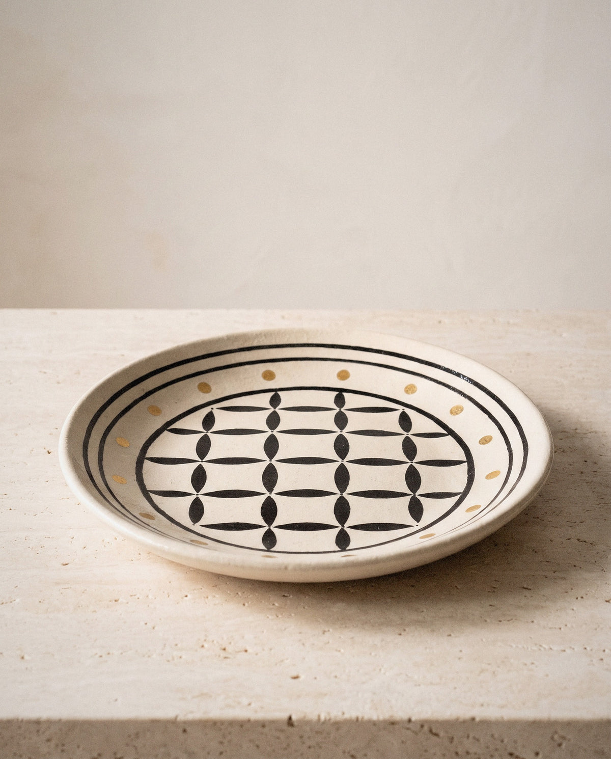 Heritage Hand-Painted Dinner Plate - Curora Home