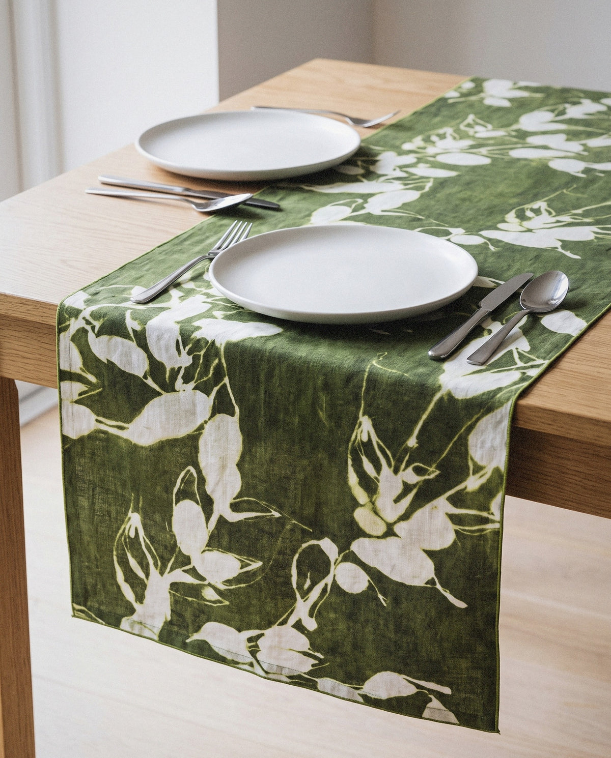 Porto Olive Linen Table Runner - Curora Home