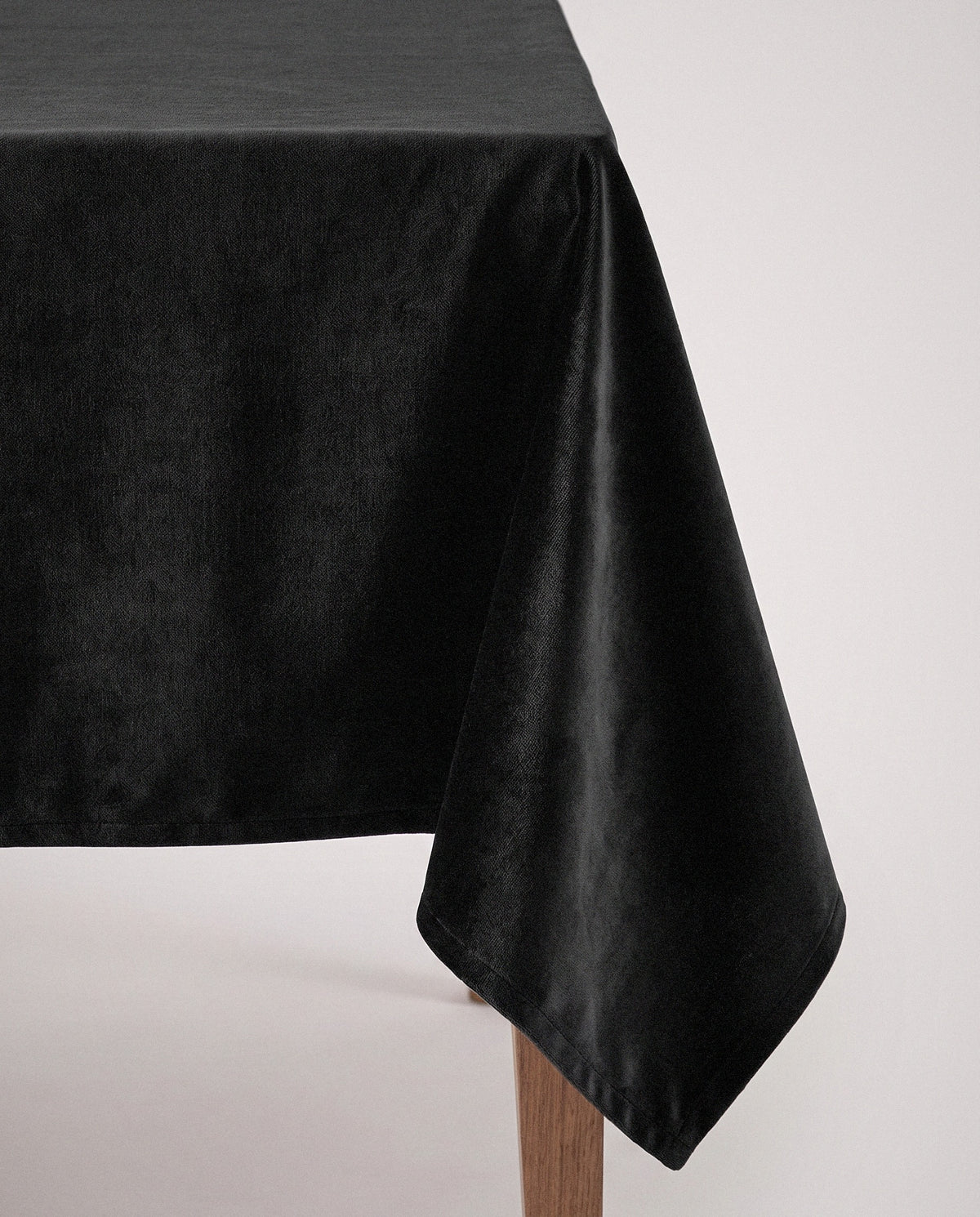 Veluxe Black Velvet Tablecloth - Curora Home