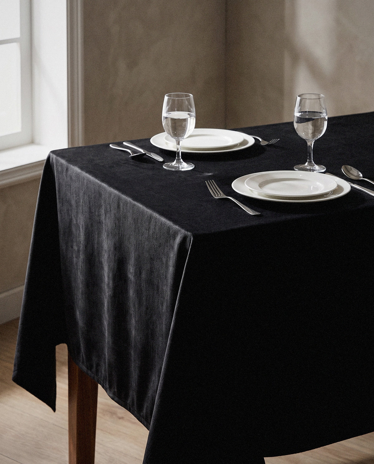 Veluxe Black Velvet Tablecloth - Curora Home