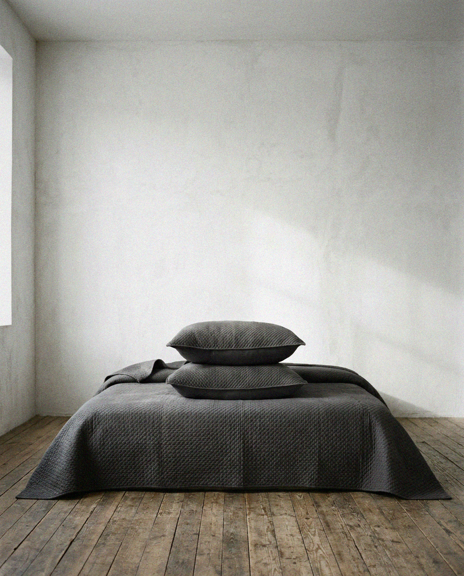 Plush Velvet Quilt Set