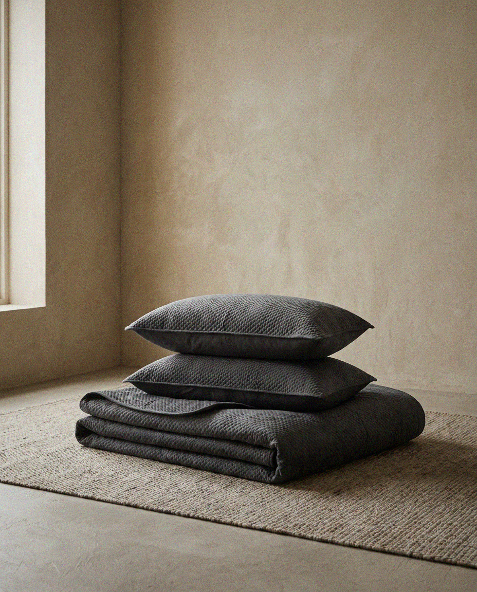 Plush Velvet Quilt Set