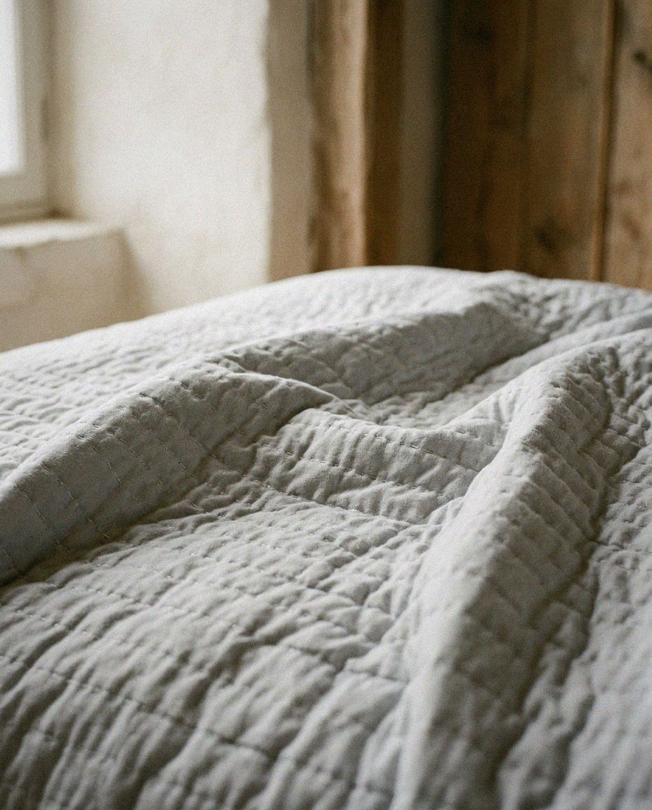 Alicia Solid Quilt
