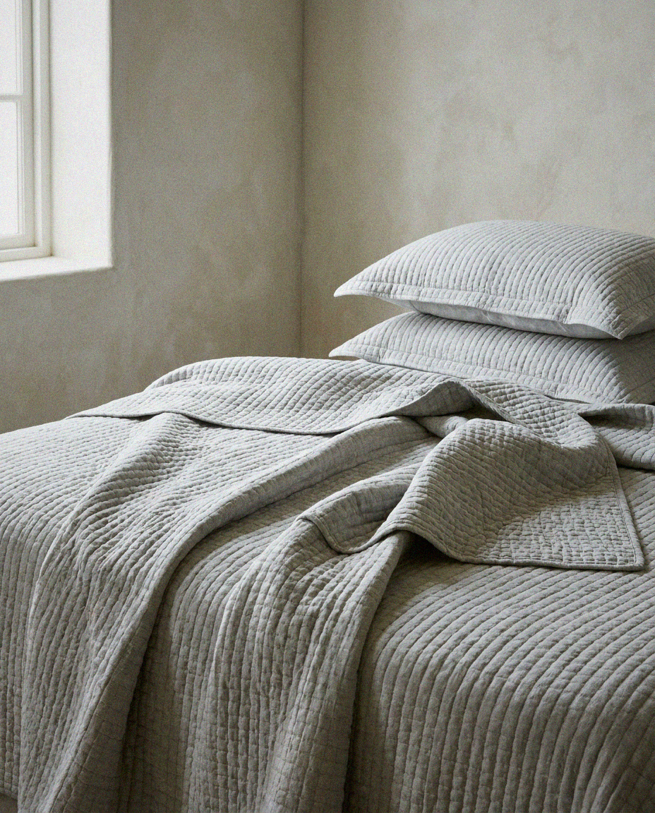 Alicia Solid Quilt