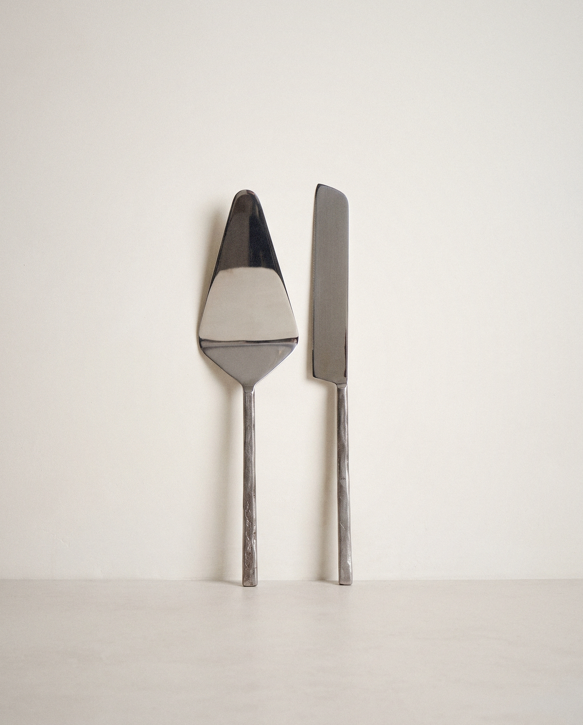 Cake Serving Set in a bright organic modern interior
