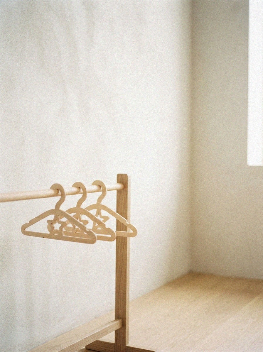 Curora kids-hangers-04