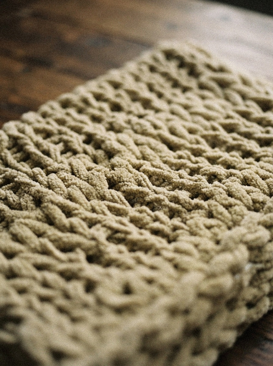 Chunky Cable Knit Throw Blanket