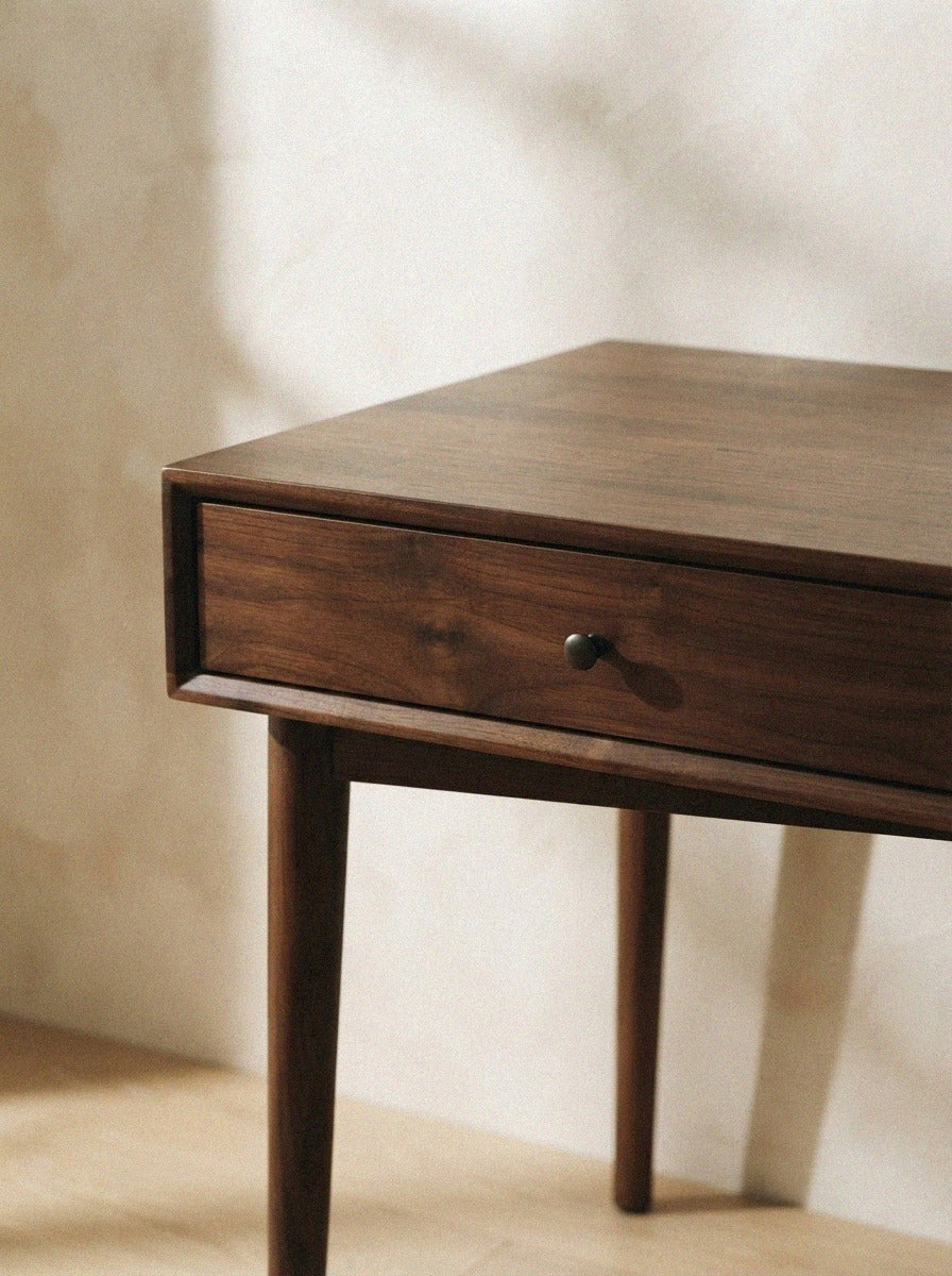 Curora v_walnut