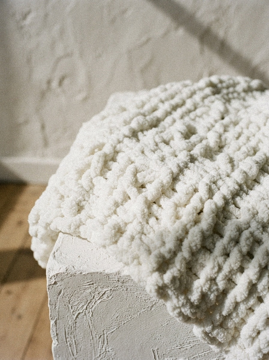 Chunky Cable Knit Throw Blanket